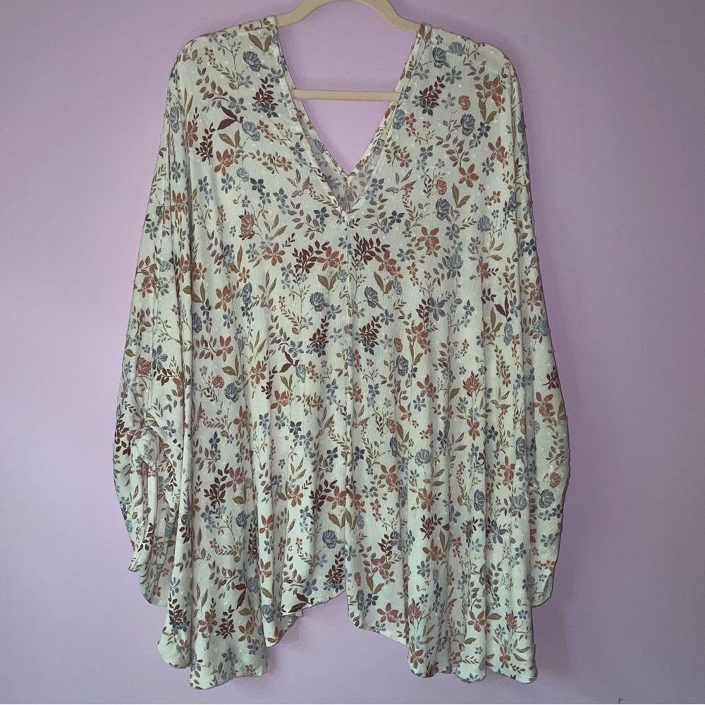 143 Story Poncho Top 3X White Swiss Dot Whimsical Floral Boho Print Dolman